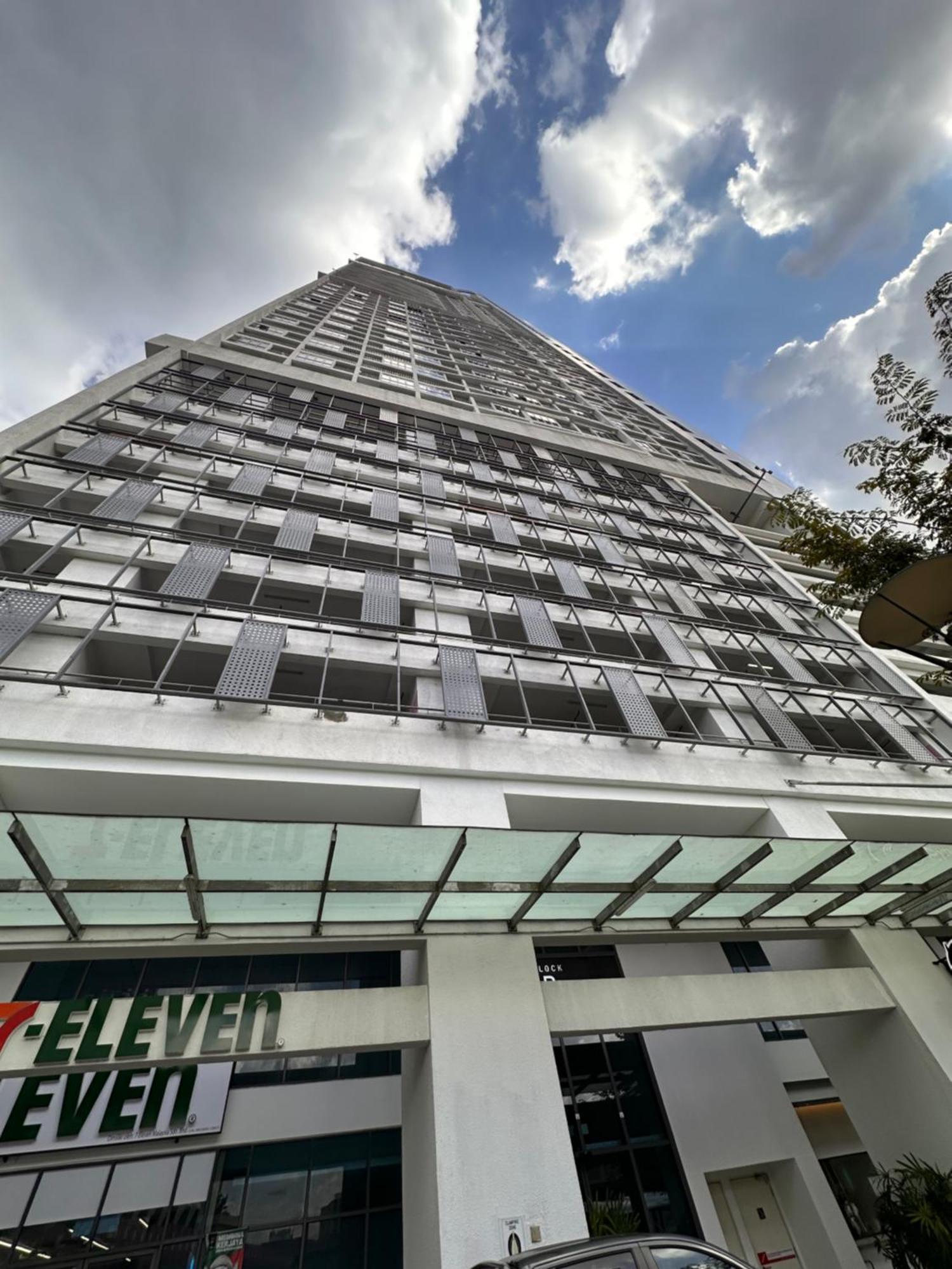 クアラルンプールThe Luxe Infinitum Klcc By Kl Malaysiaアパートメント エクステリア 写真