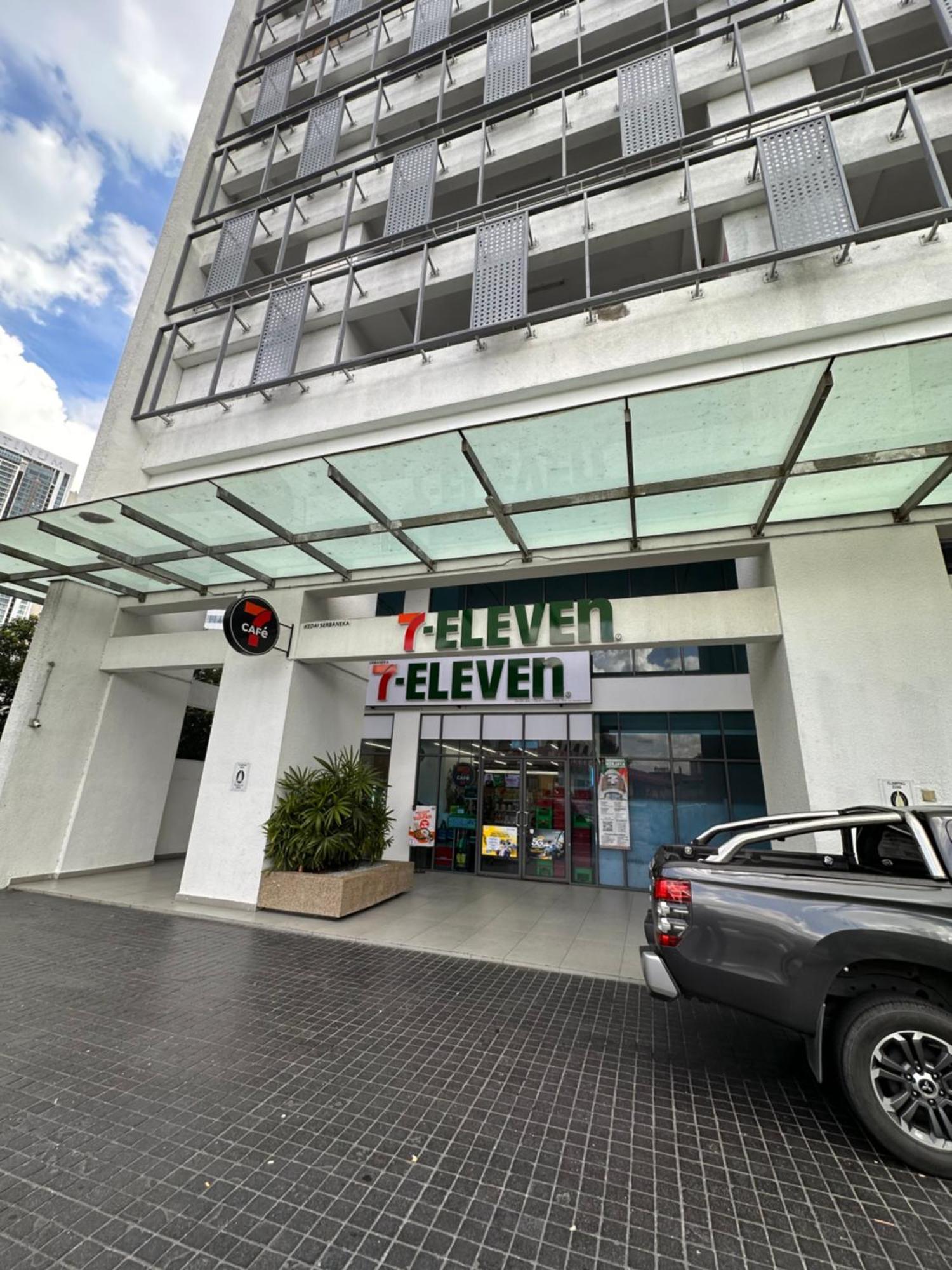 クアラルンプールThe Luxe Infinitum Klcc By Kl Malaysiaアパートメント エクステリア 写真