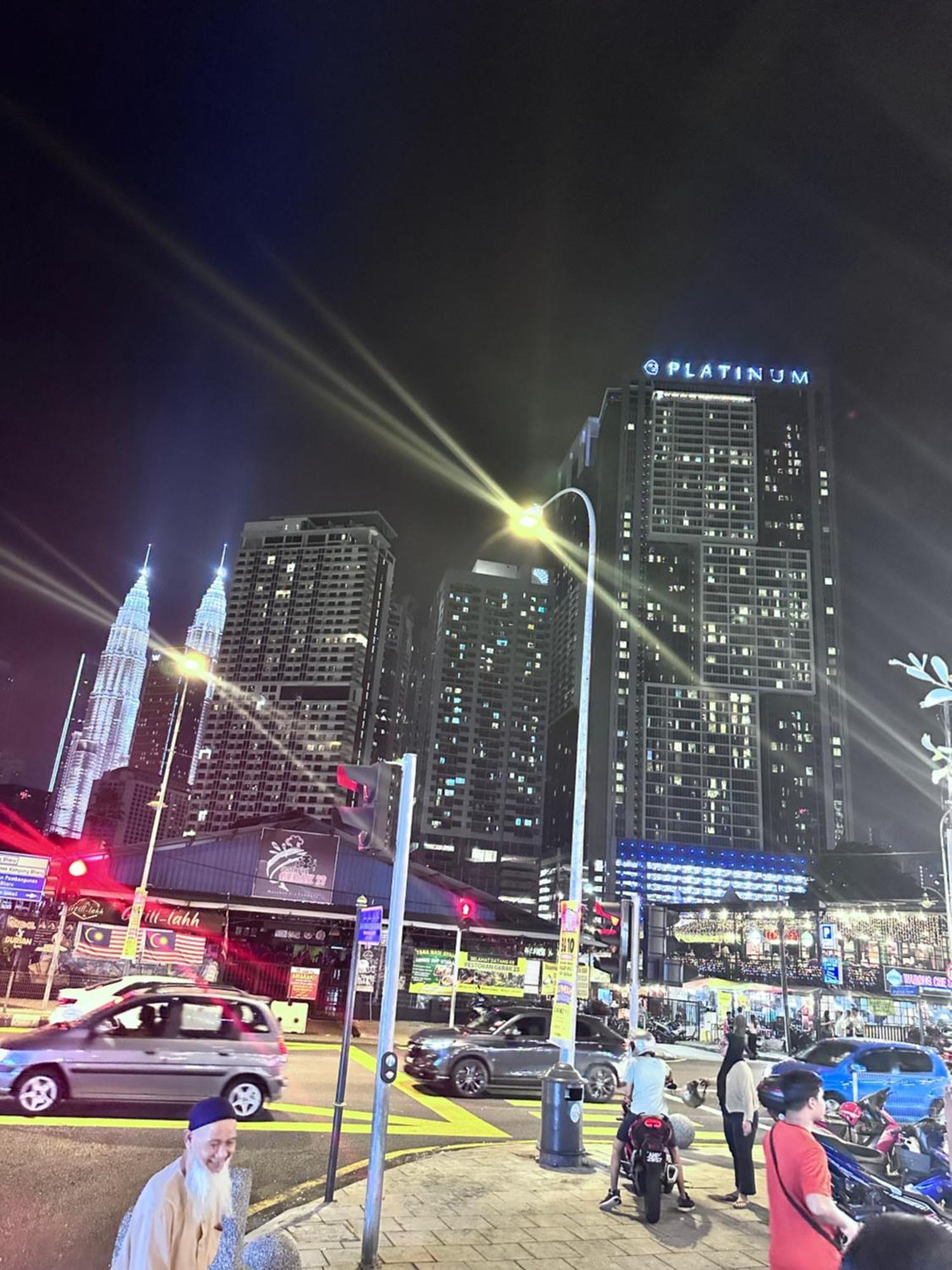 クアラルンプールThe Luxe Infinitum Klcc By Kl Malaysiaアパートメント エクステリア 写真