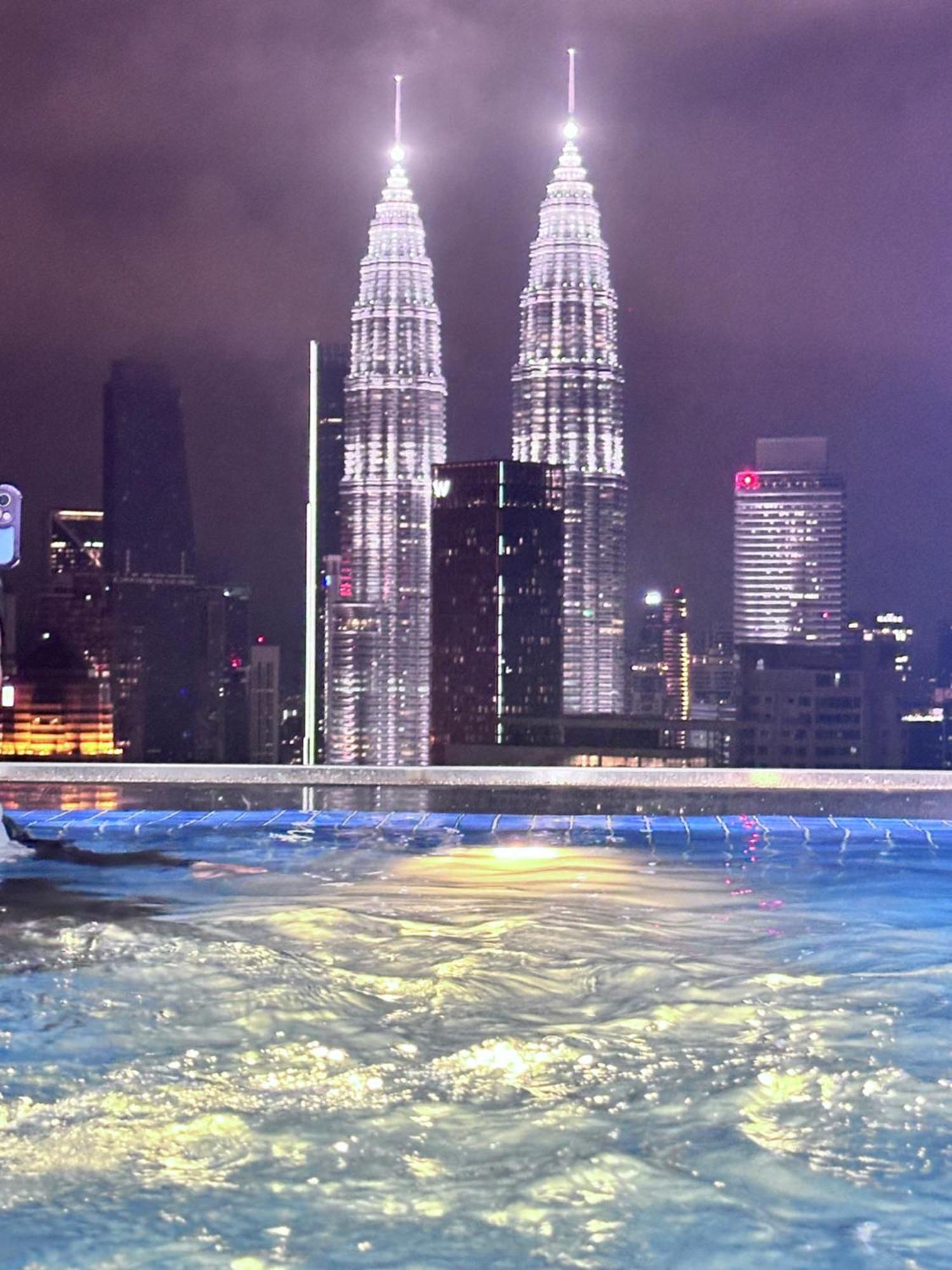 クアラルンプールThe Luxe Infinitum Klcc By Kl Malaysiaアパートメント エクステリア 写真